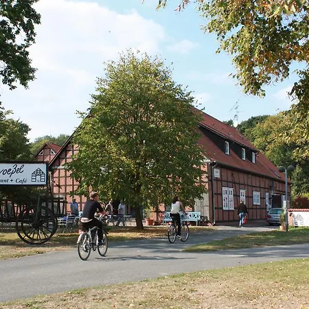 Avoeßel 3*